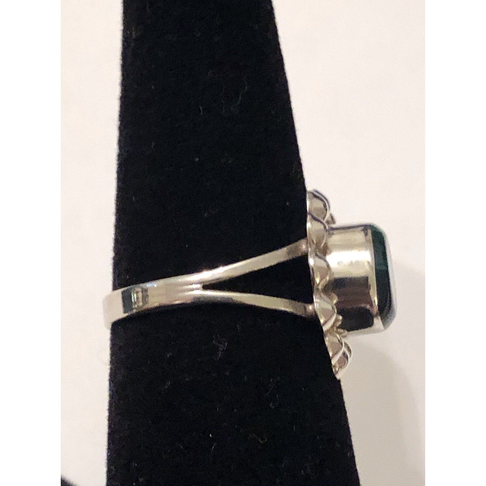 Green Malachite Gemstone Mexico 925 Sterling Silver Handmade Ring Size 7.5