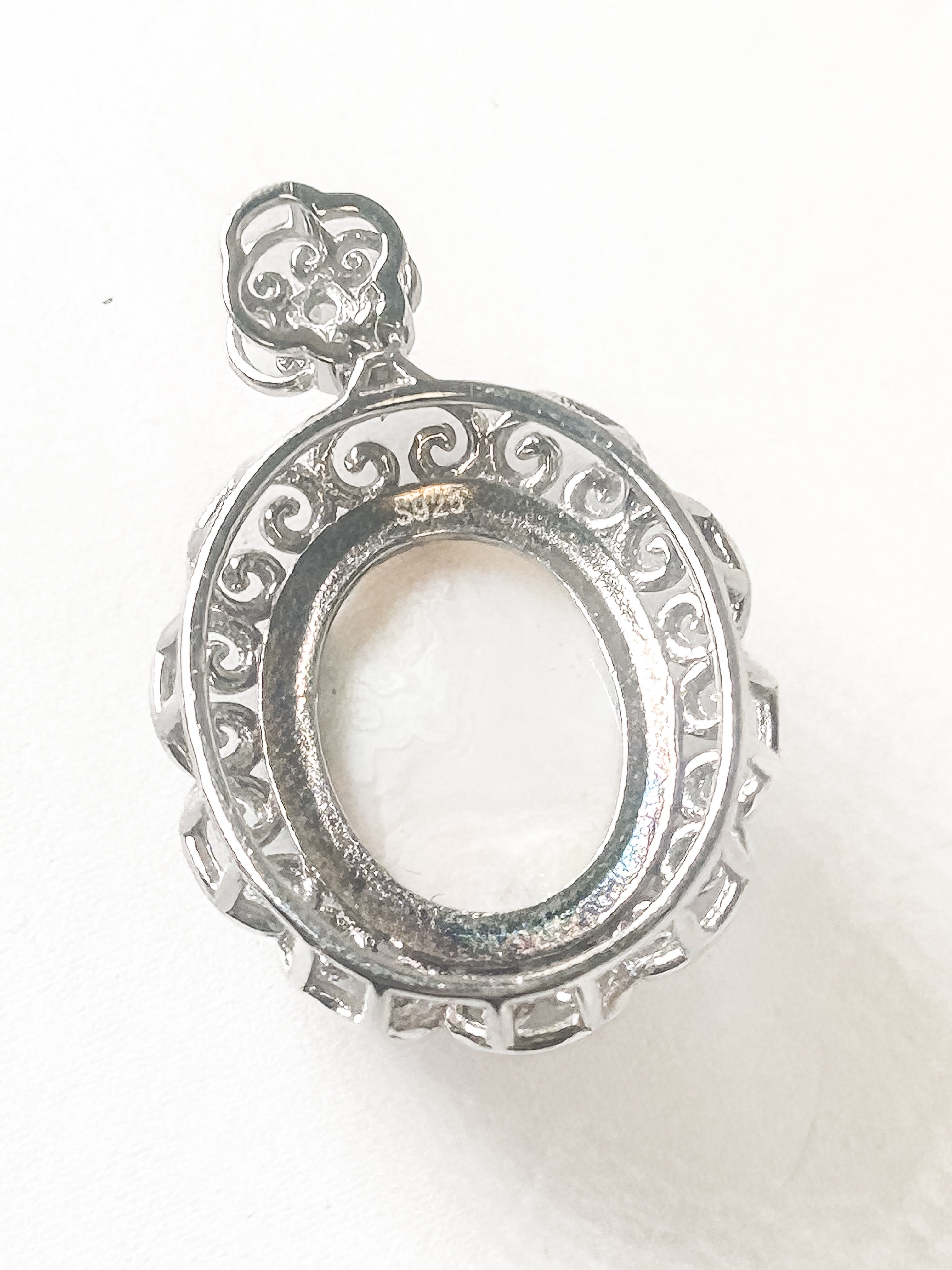 Vintage 925 Sterling Silver Botswana Agate Pendant - Frijja, LLC