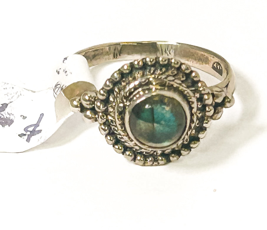 Vintage 925 Sterling Silver Round Labradorite Ring - Size 7.5 - Frijja, LLC