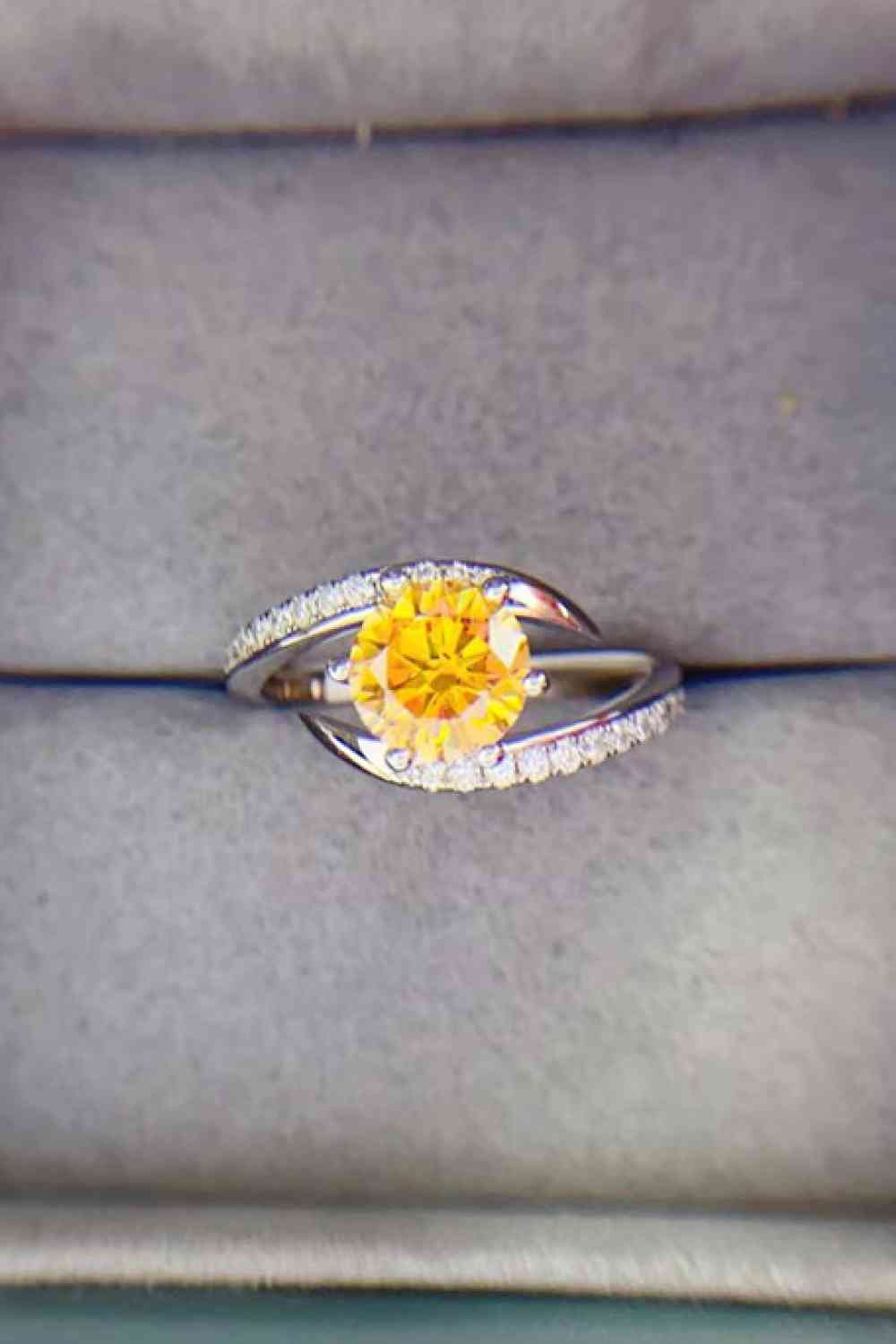 Moissanite Diamond 1 Ct - 925 Sterling Silver Ring