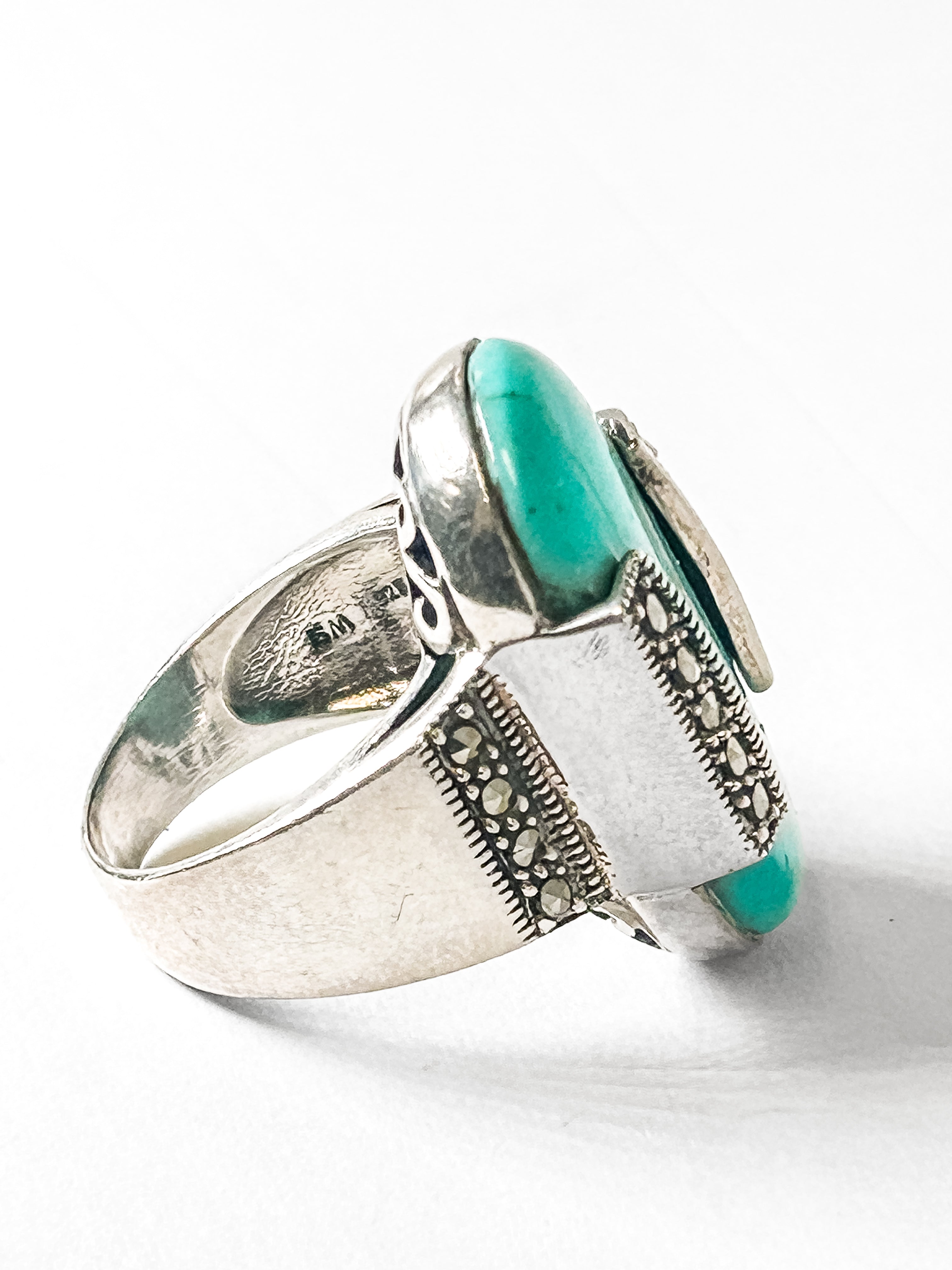 Vintage 925 Sterling Silver Large Oval Turquoise Ring  - Size 8 - Frijja, LLC
