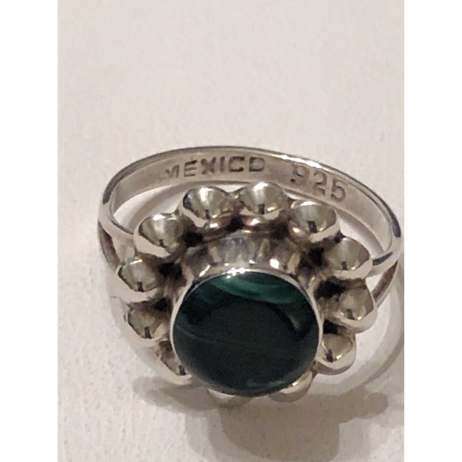 Green Malachite Gemstone Mexico 925 Sterling Silver Handmade Ring Size 7.5