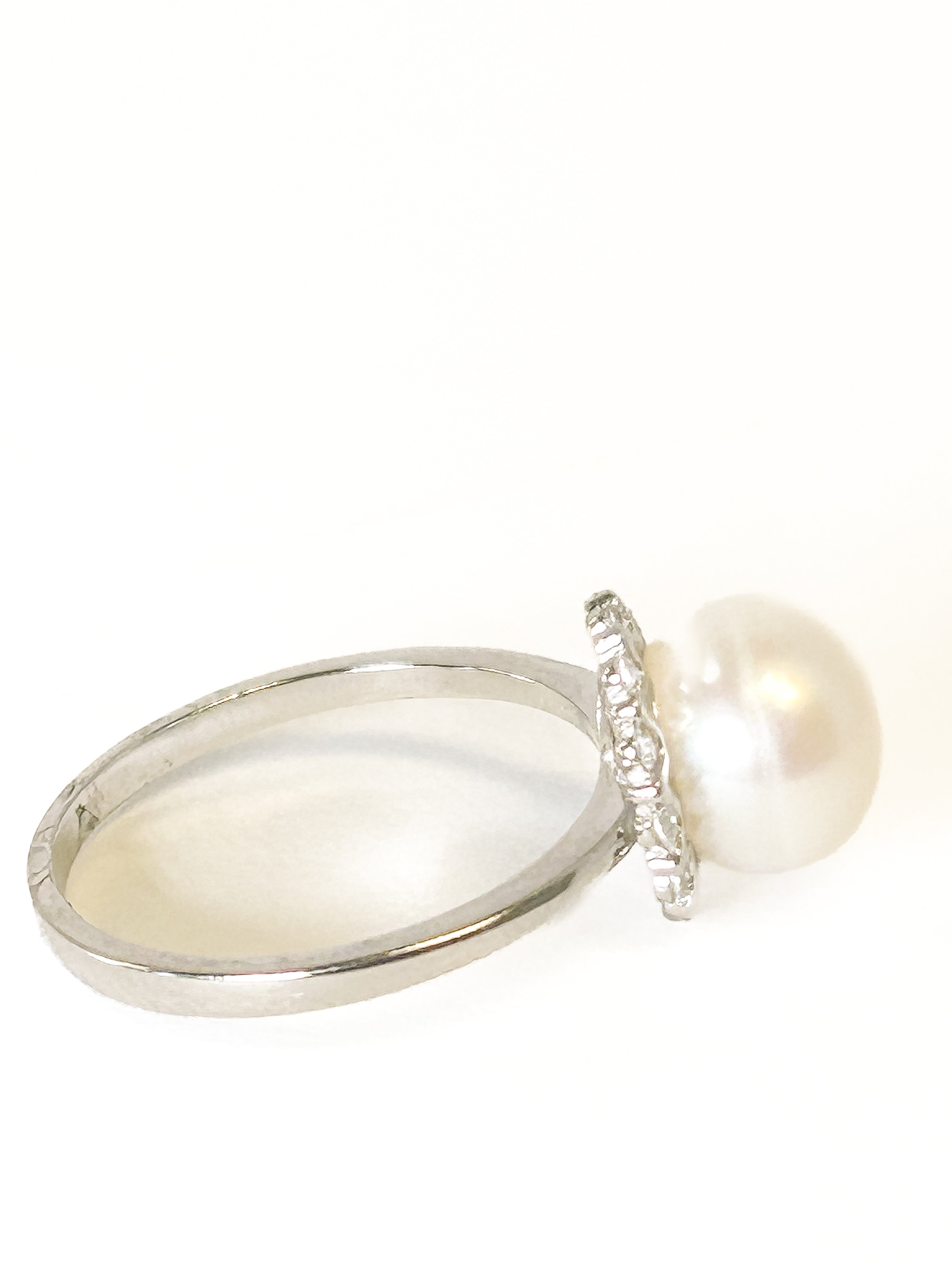 925 Sterling Silver Pearl Ring Size 9 - Frijja, LLC