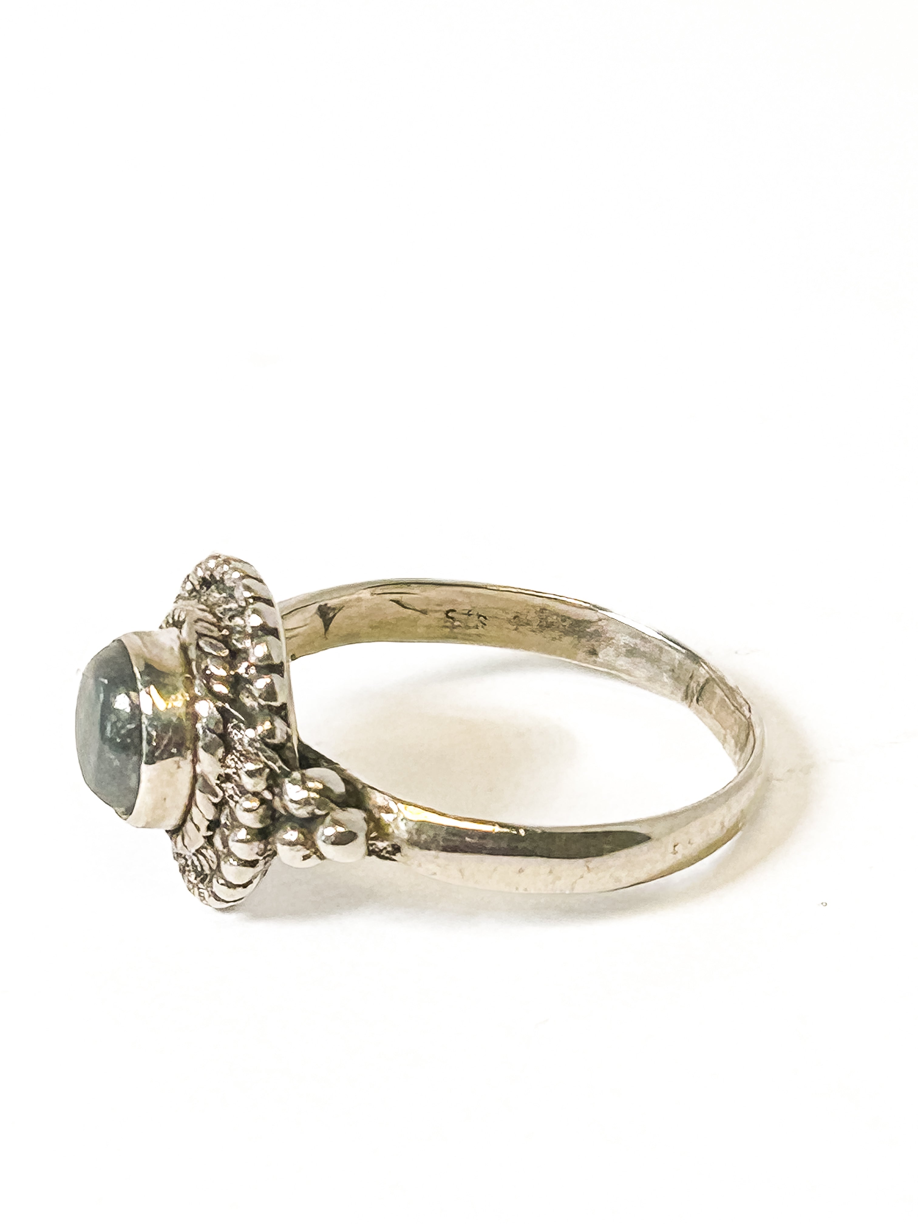 Vintage 925 Sterling Silver Round Labradorite Ring - Size 7.5 - Frijja, LLC