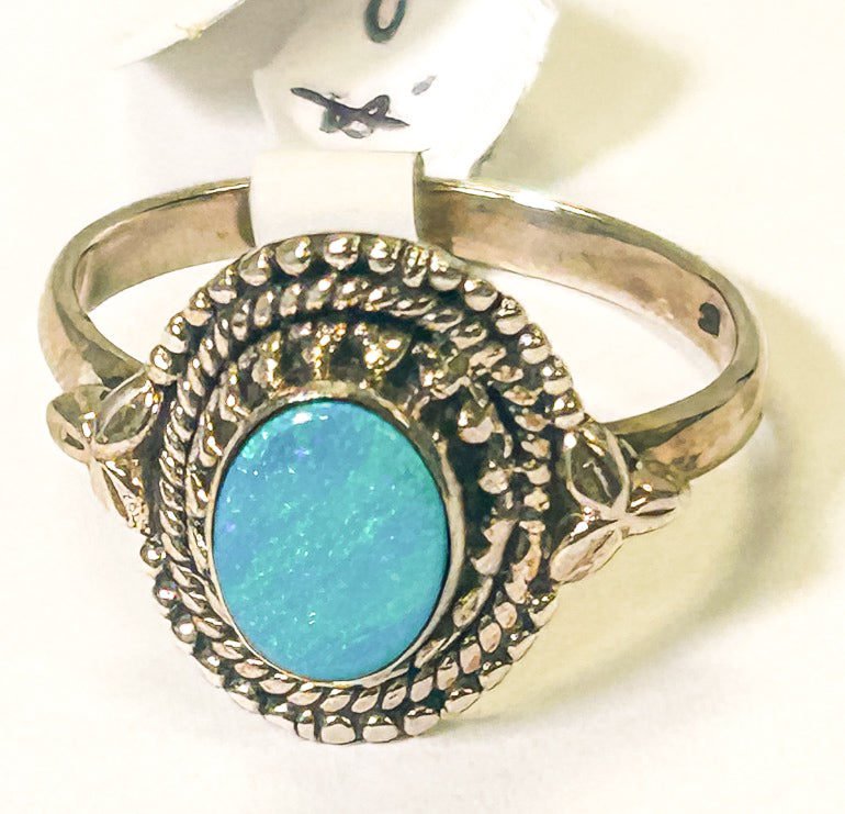 Vintage 925 Sterling Silver Round Turquoise Ring - Size 8 - Frijja, LLC