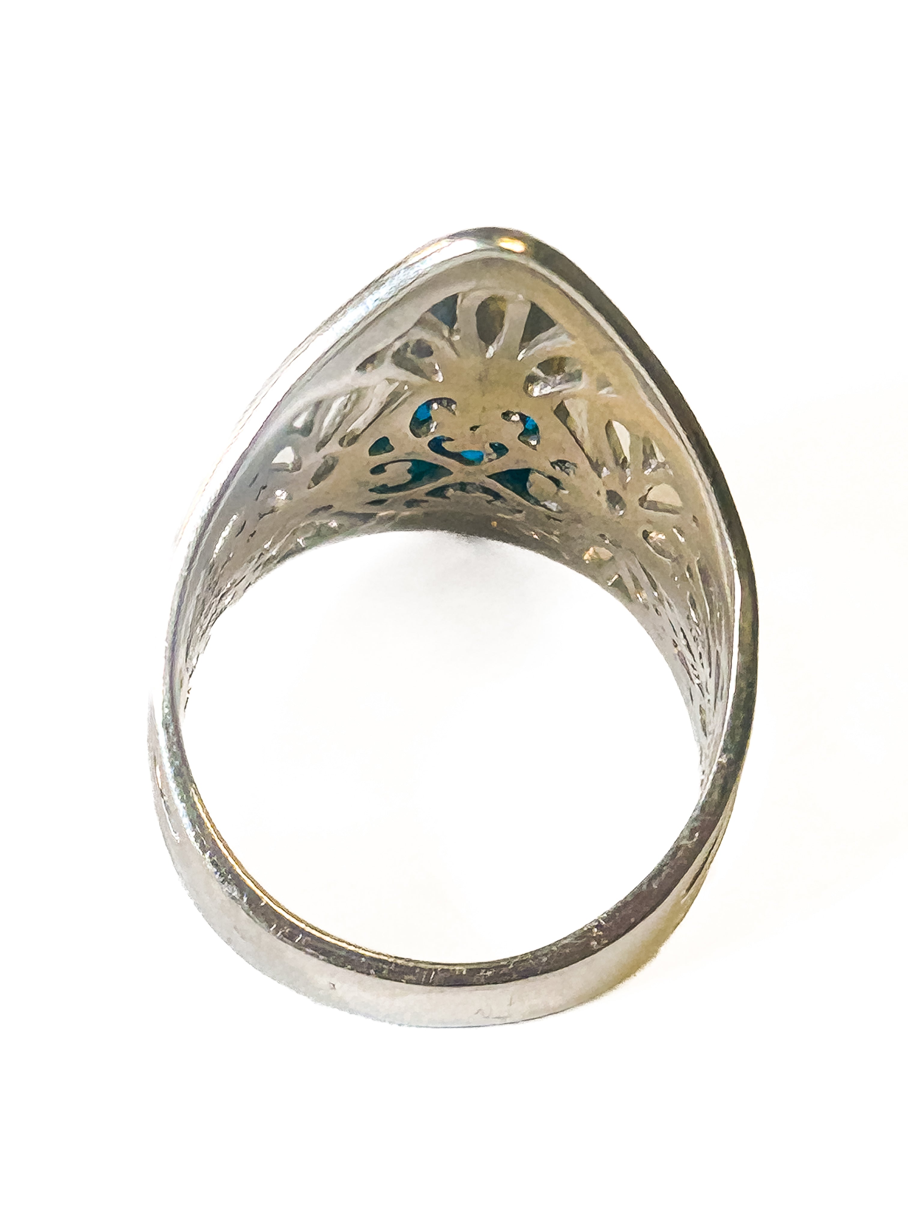 Vintage 925 Sterling Silver Blue topaz Ring Size 8 - Frijja, LLC