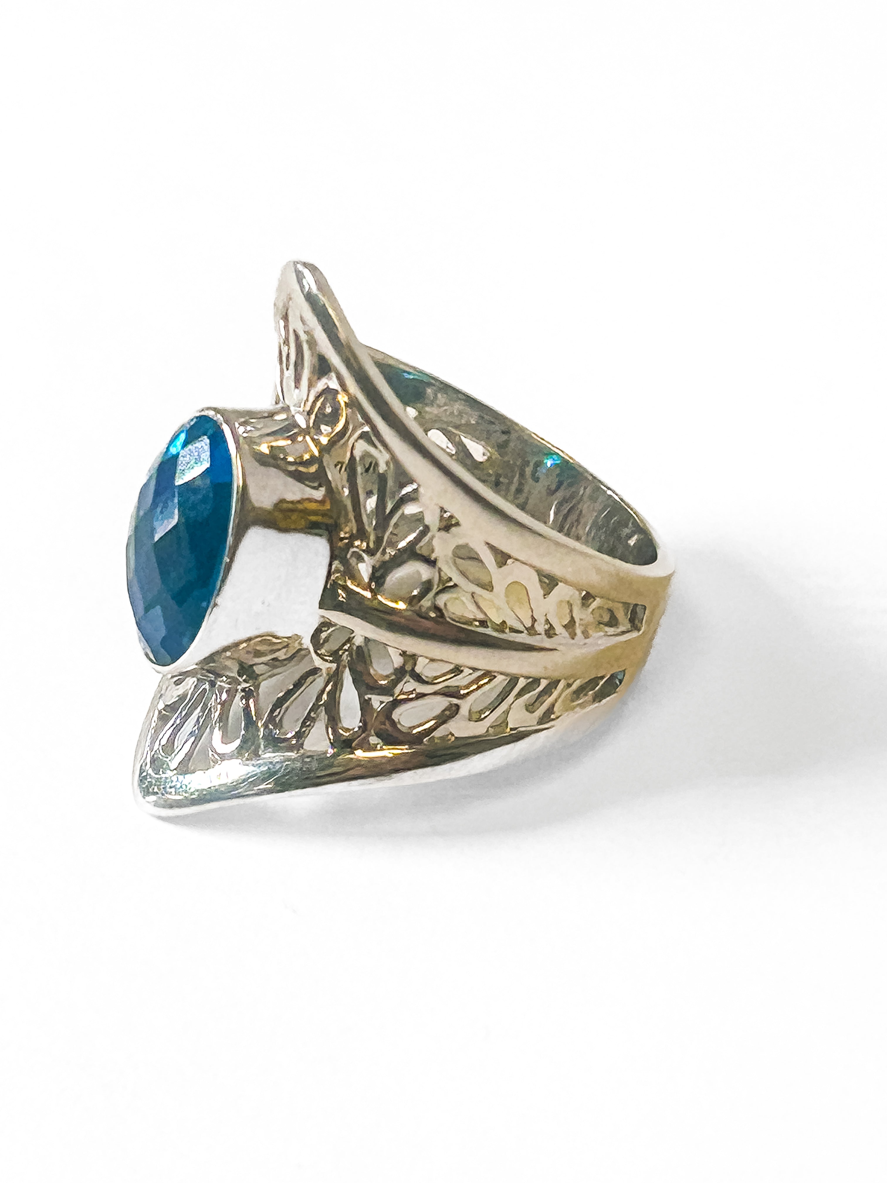 Vintage 925 Sterling Silver Blue topaz Ring Size 8 - Frijja, LLC