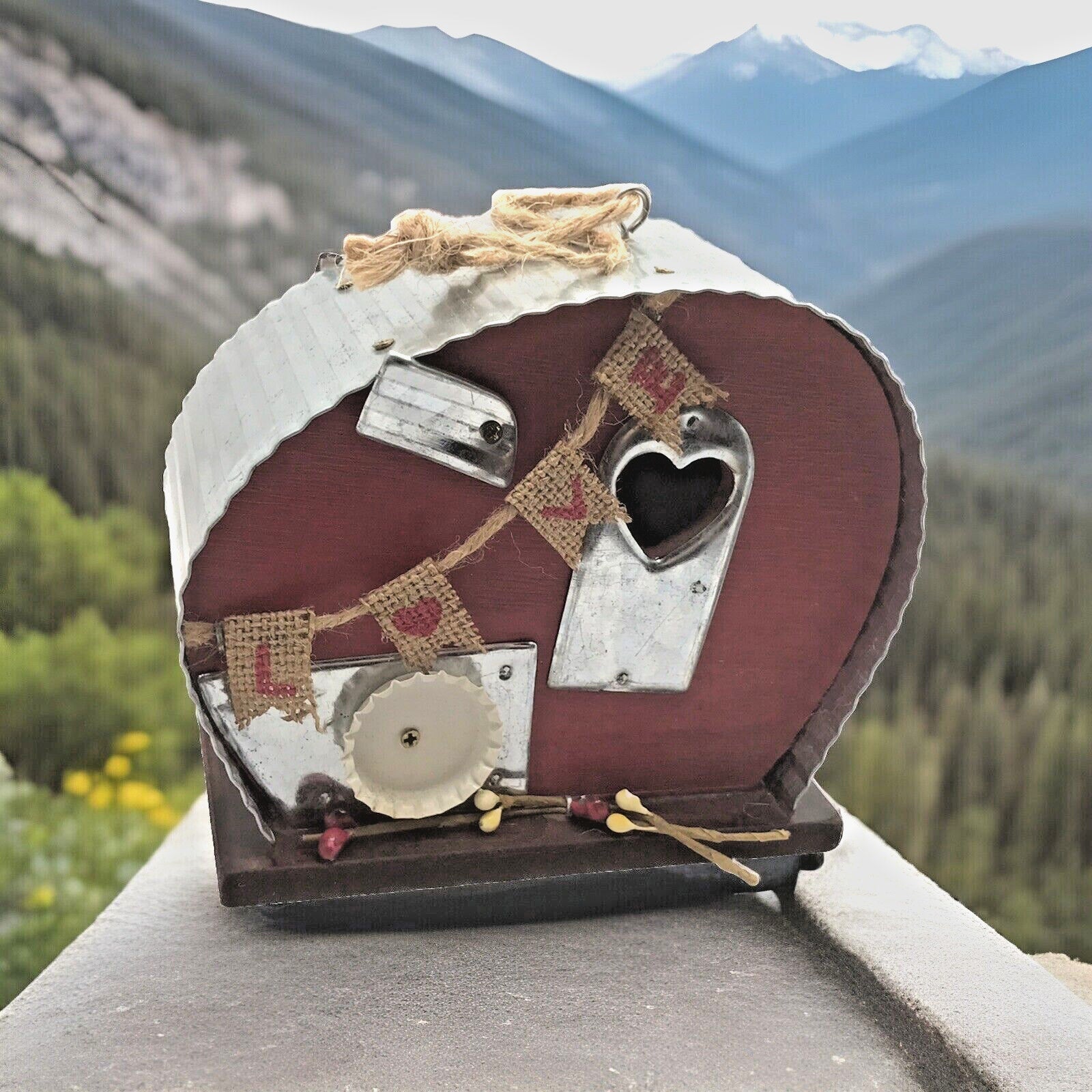VALENTINE LOVE SHACK WOOD & METAL MOTOR HOME BIRD HOUSE FARMHOUSE RUSTIC COUNTRY