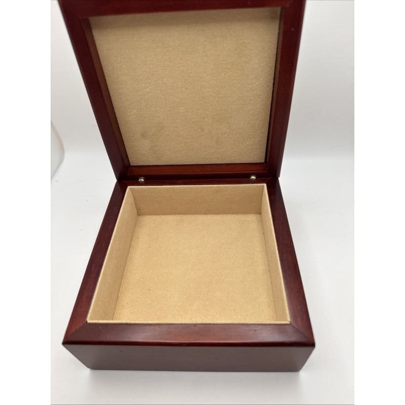 Colonial Williamsburg Mahogany Keepsake Box Engraved Tile Top Rare Virginia - Frijja, LLC